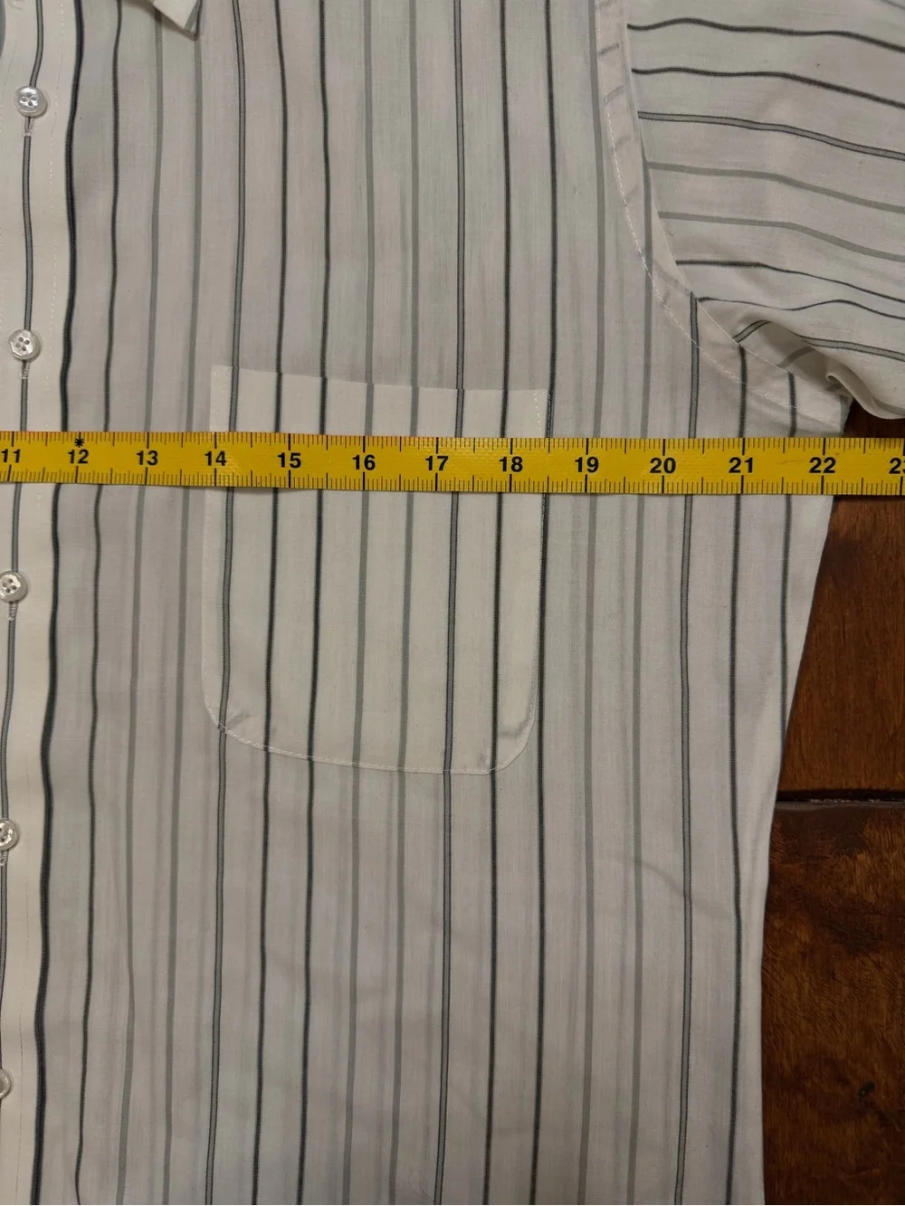Towncraft White Short Sleeve Button-Down Shirt with Black Pinstripes sz. 15 neck